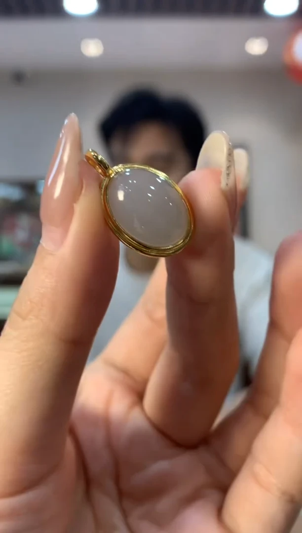 吊坠(不含链)未镶嵌和田玉蛋面