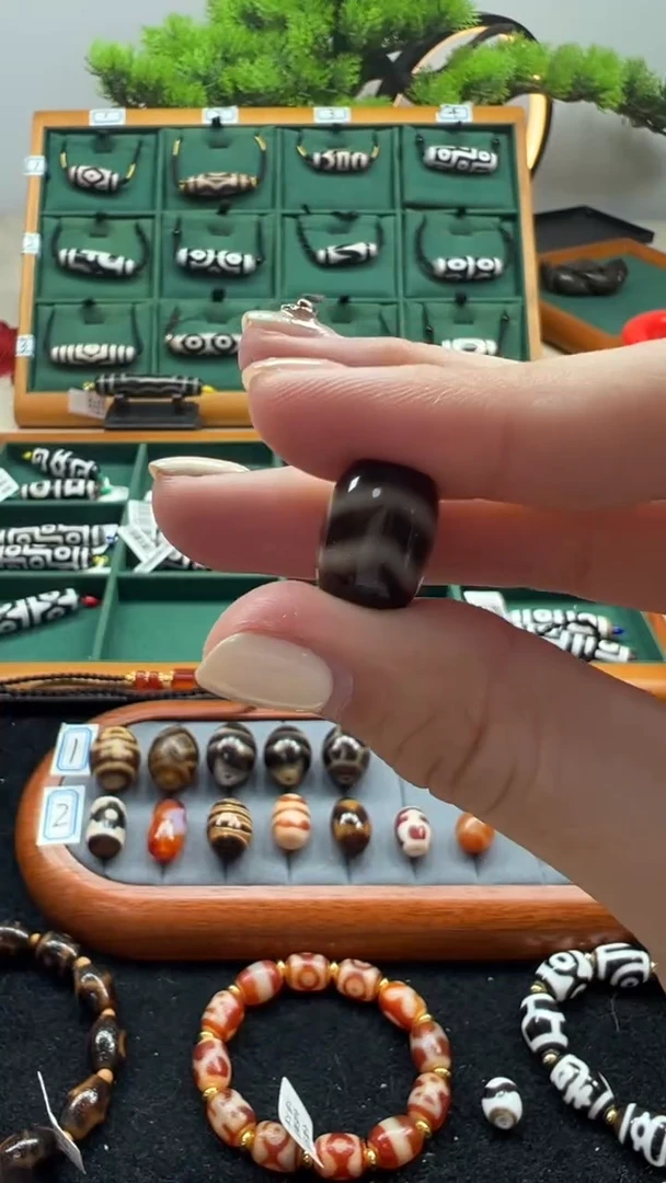 玛瑙/玉髓（覆膜）颈饰未镶嵌63.（微瑕随机发货）