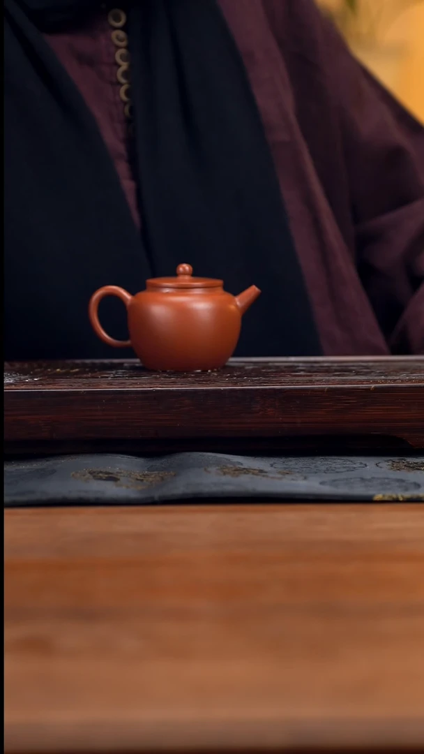 【闪购商品】紫砂茶壶150cc黄龙山原矿朱泥平盖莲子38