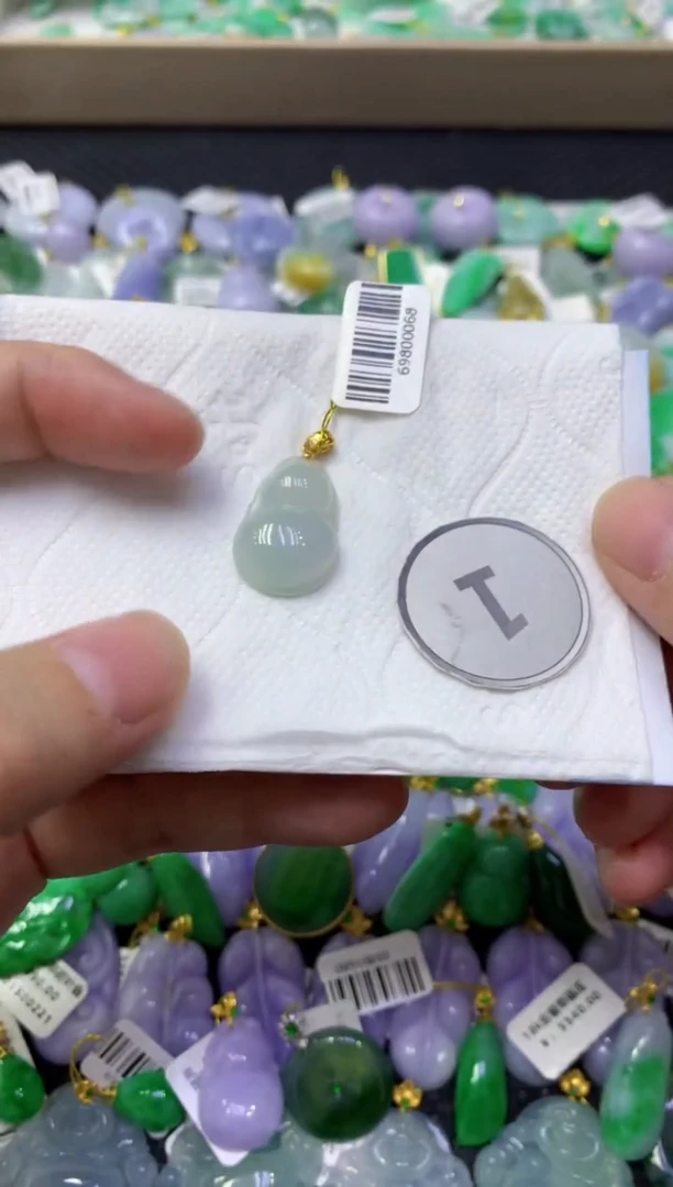 颈饰未镶嵌翡翠天然缅甸翡翠A货