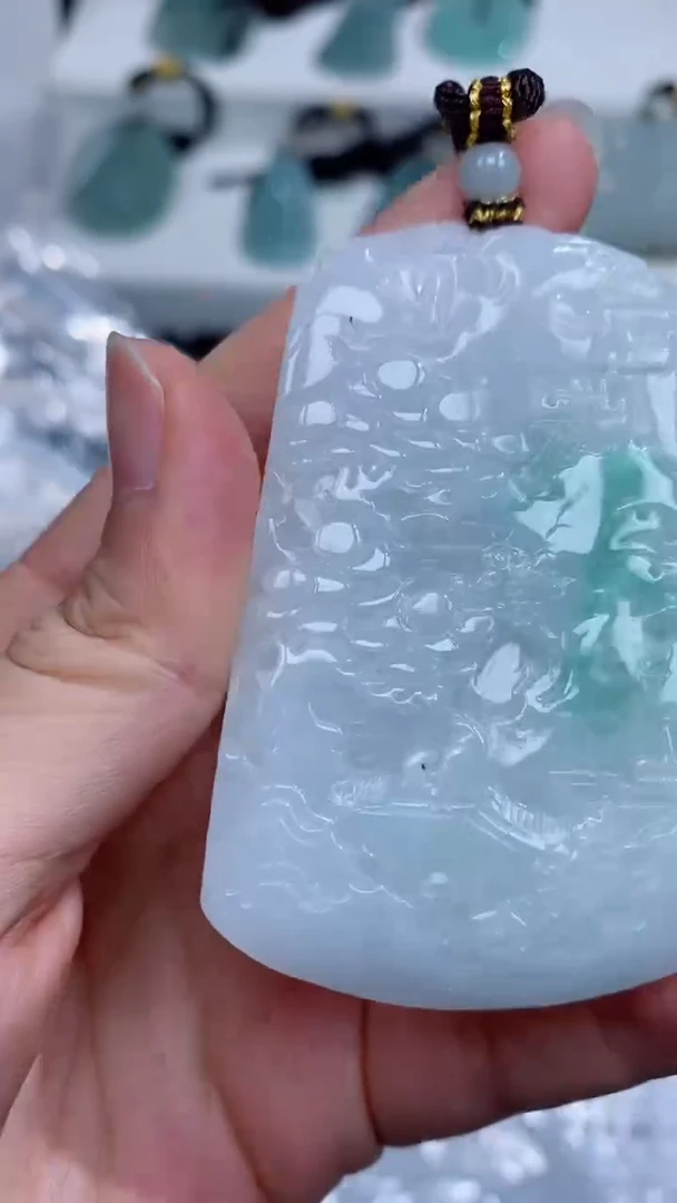 颈饰未镶嵌翡翠吊坠