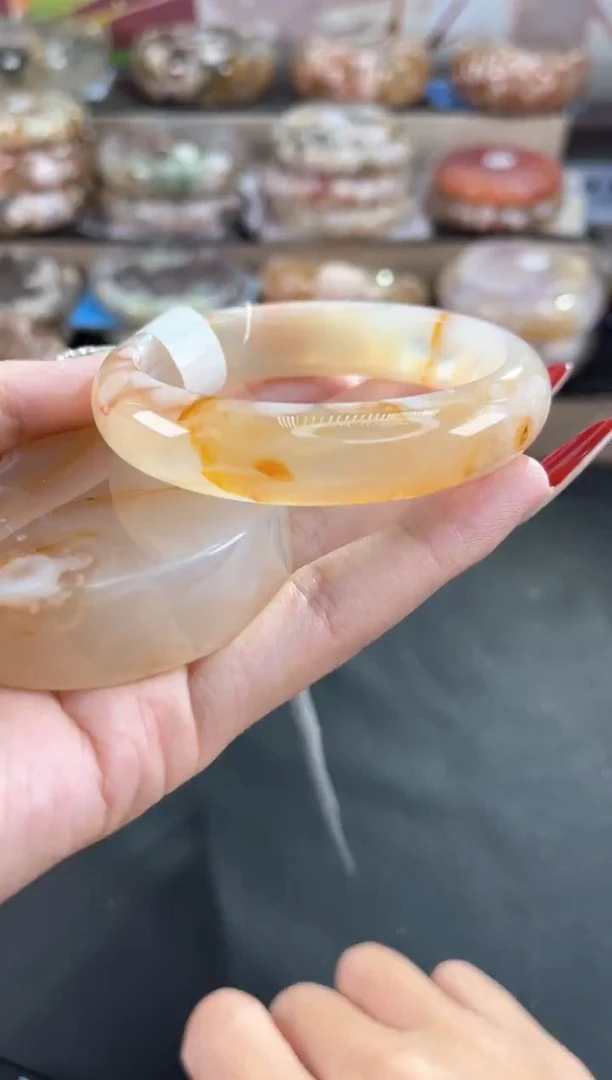 未镶嵌手镯石英质玉54