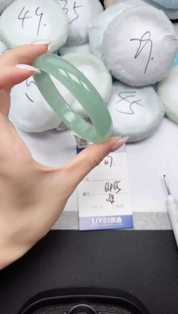 未镶嵌手镯石英质玉107/6465