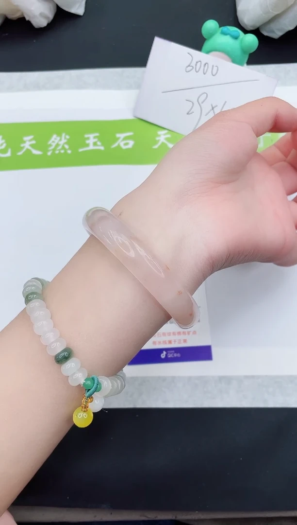 【闪购商品】石英质玉手镯未镶嵌M39-59+