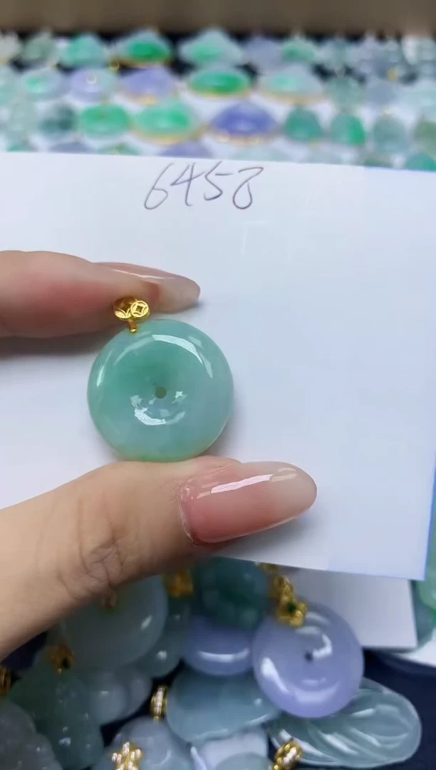 翡翠未镶嵌颈饰 天然缅甸翡翠A货