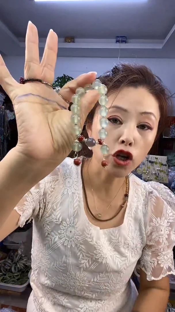 未镶嵌蛇纹石玉手链多样性发货其中之一