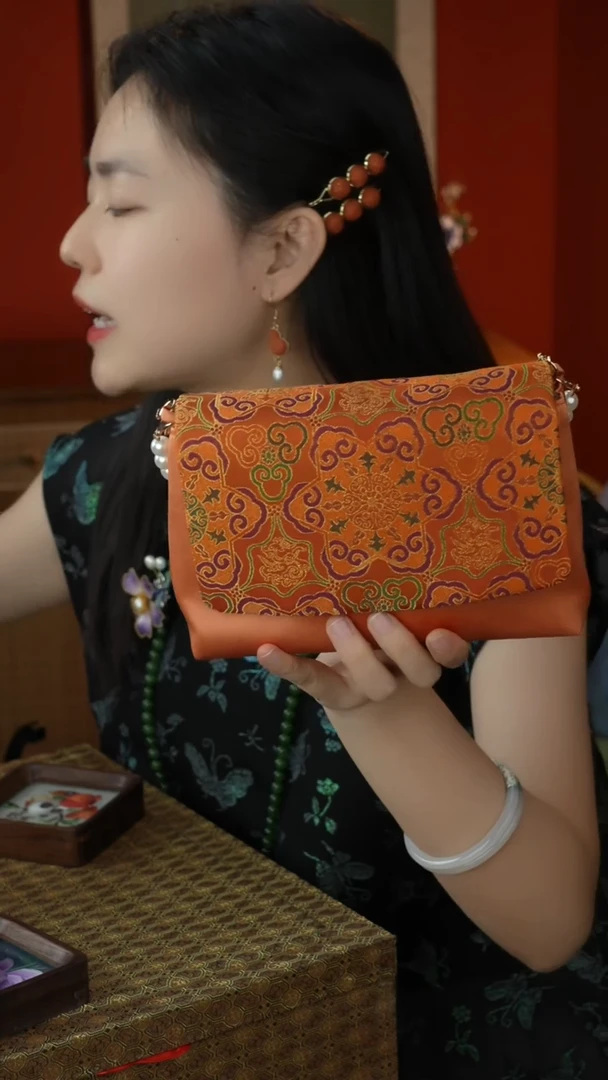 刺绣纯手工非遗国风饰品现款包