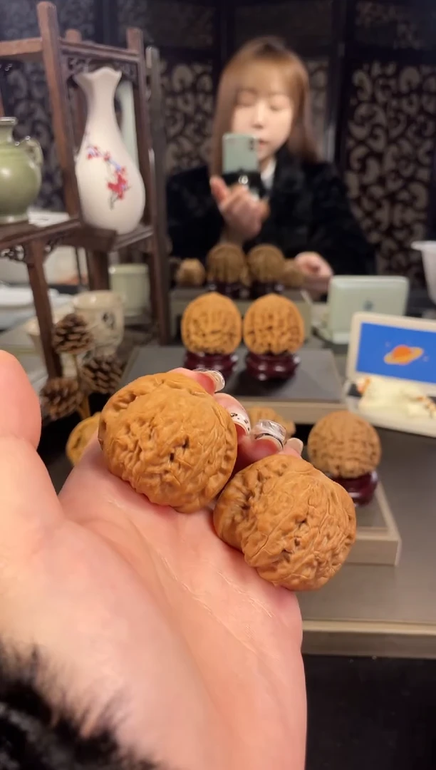 【闪购商品】文玩核桃把件白狮子41尺-8