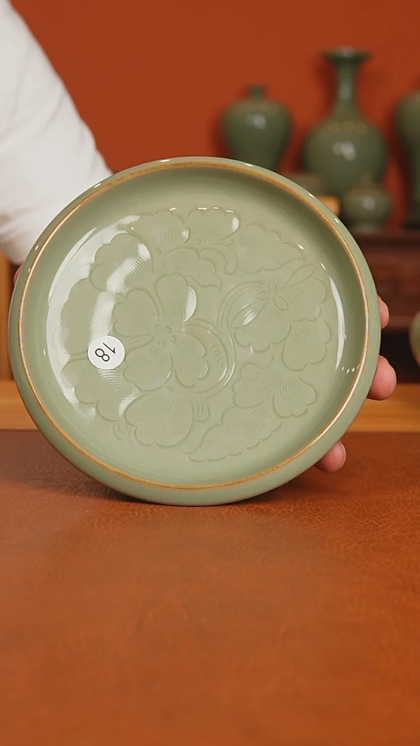 越窑秘色瓷牡丹纹仿古壶承二级品