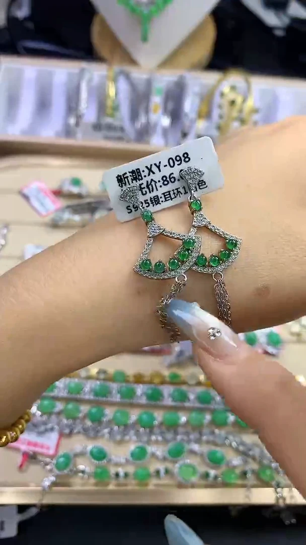 翡翠戒指银S925镶嵌翡翠 蛋面 银S925镶嵌