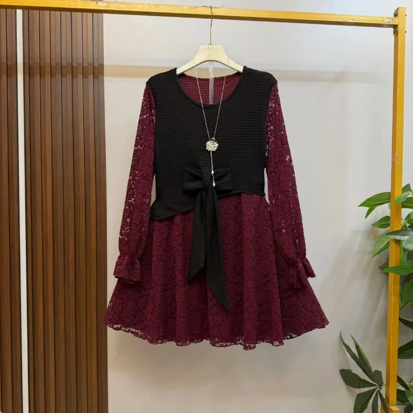 新款大码女装时尚气质蕾丝拼接舒适百搭遮肉大衫裙