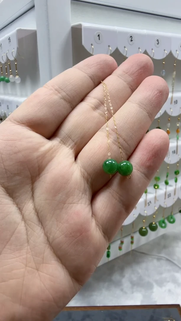 18K金镶嵌翡翠耳饰天然缅甸翡翠A货