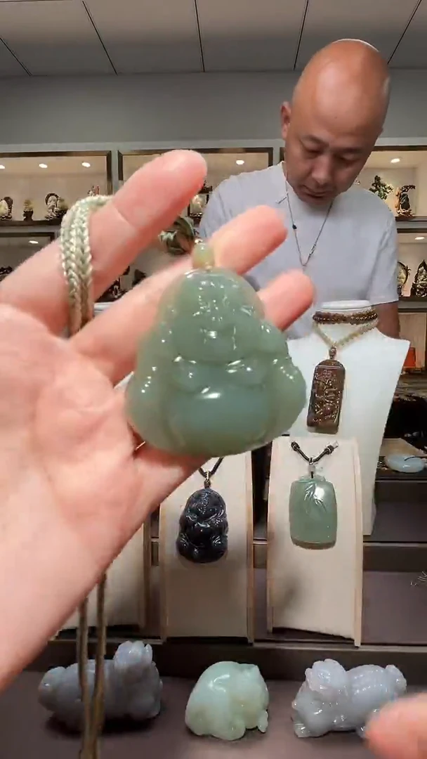 和田玉未镶嵌颈饰苏