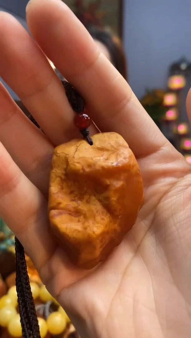琥珀颈饰未镶嵌吊坠