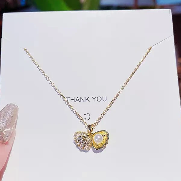 一贝子白色淡水珍珠吊坠