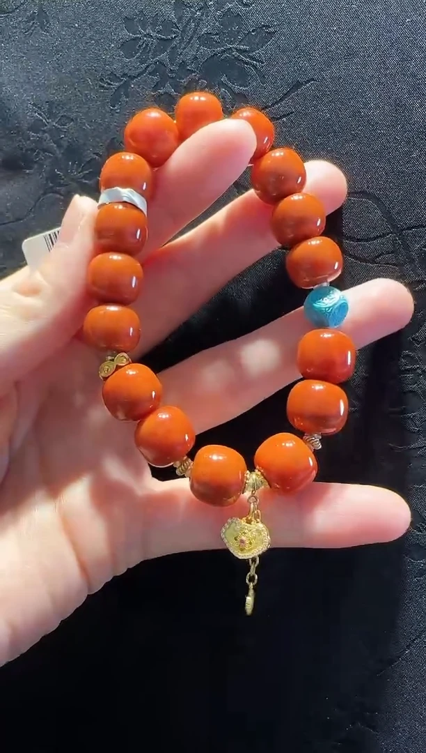 18K金镶嵌手串南红玛瑙南红