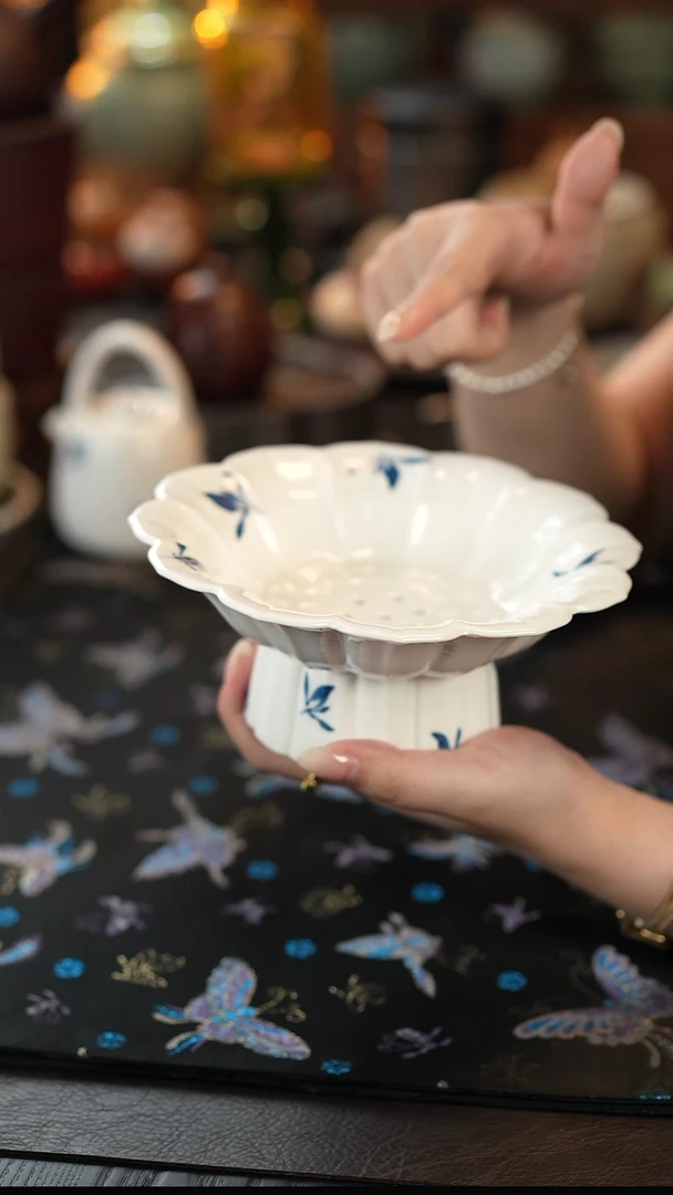 摆件（阿萌茶事）纯手绘蝴蝶兰花-莲蓬沥水果盘