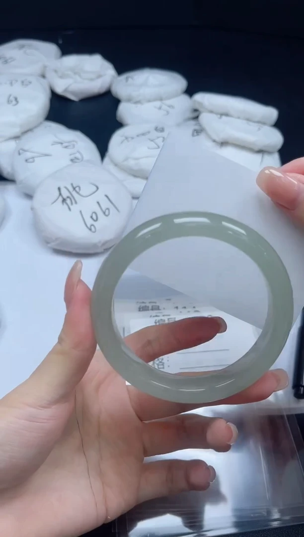 未镶嵌手镯石英质玉0108-5960