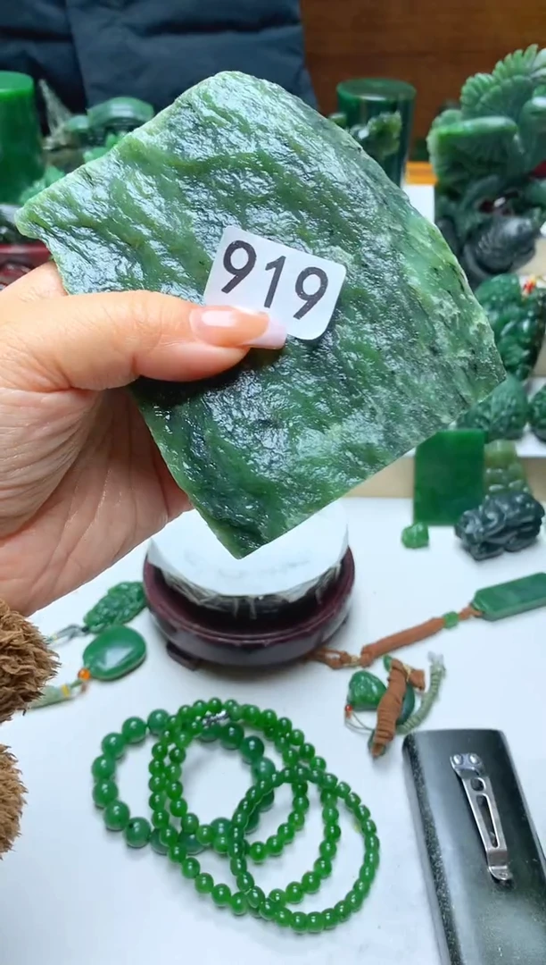 未镶嵌和田玉摆件1