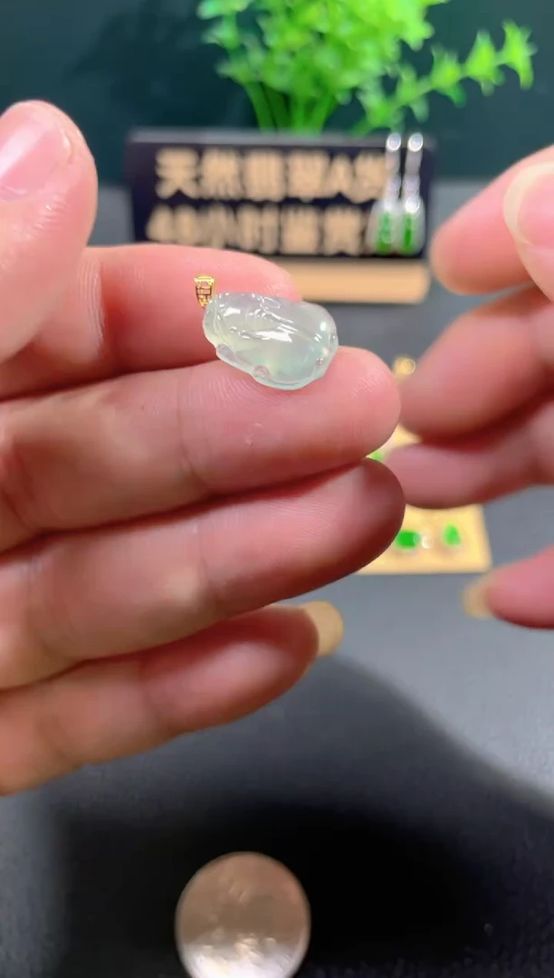 【闪购商品】翡翠颈饰18K金镶嵌翡翠
