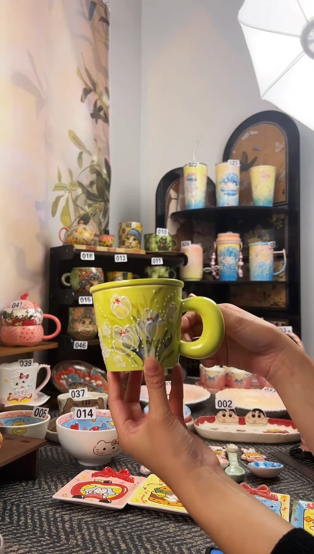 景德镇老师独家设计款手绘杯杯
