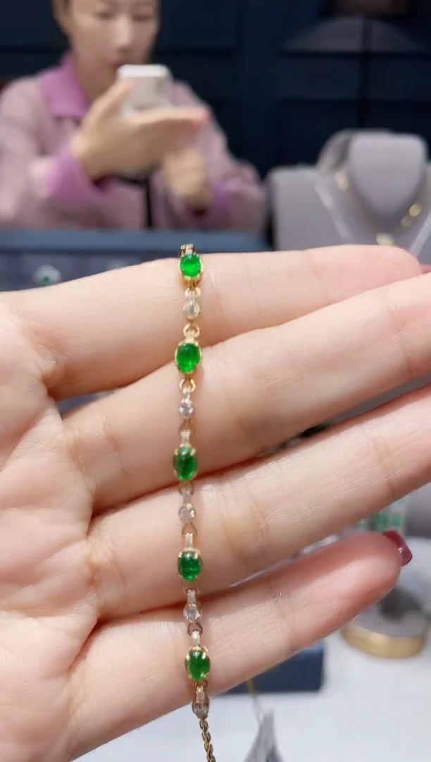 【闪购商品】祖母绿手链18K金镶嵌1.5克拉