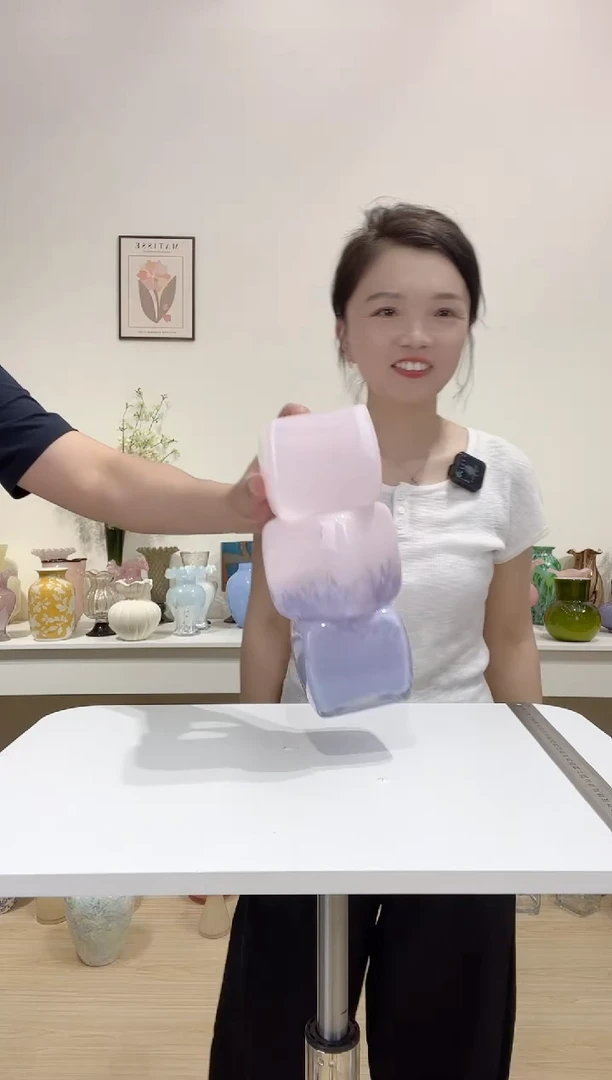 927 粉紫魔方琉璃花瓶