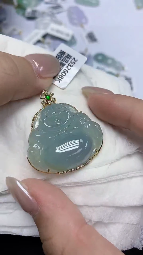 翡翠18K金镶嵌颈饰天然缅甸翡翠A货