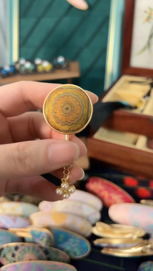 【闪购商品】【一物一拍初五发】宝相花胸针AAAA