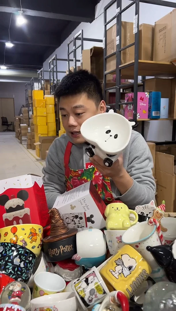 【闪购商品】杯陶瓷a款爱心熊猫狗粮碗