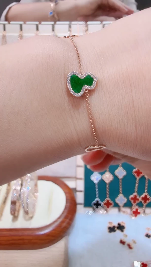 18K金镶嵌手链翡翠绿色葫芦手链