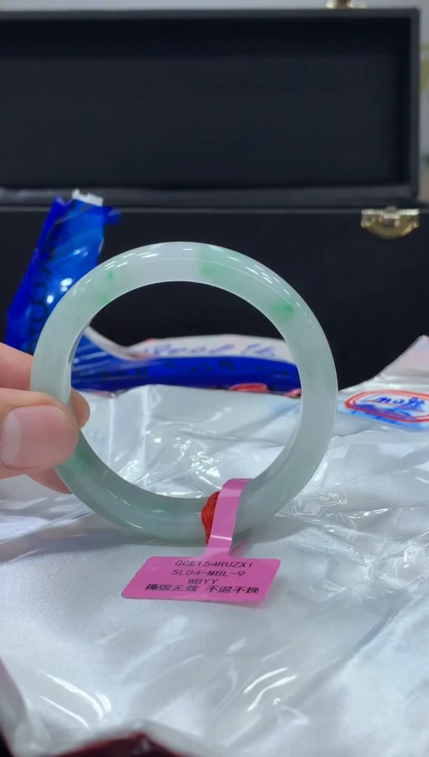 未镶嵌手镯翡翠翡翠手镯