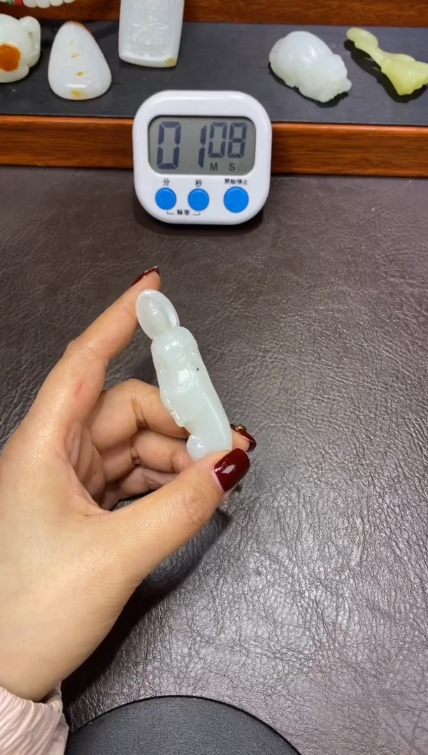 未镶嵌和田玉摆件厚****.和田玉