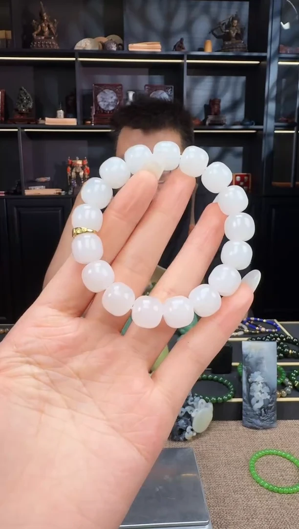 和田玉未镶嵌颈饰13mm于田老型手串