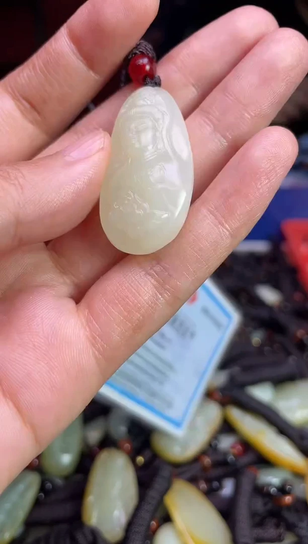 未镶嵌和田玉挂件1