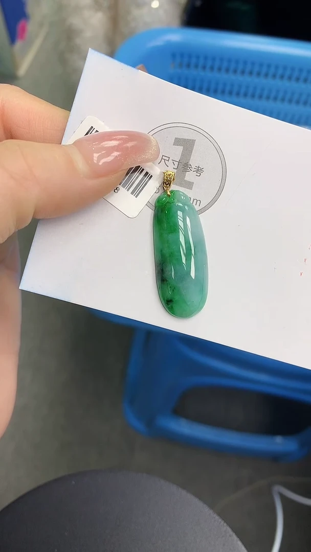 颈饰18K金镶嵌翡翠11111111111