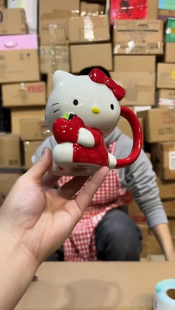 【闪购商品】杯红色kt抱苹果全身杯