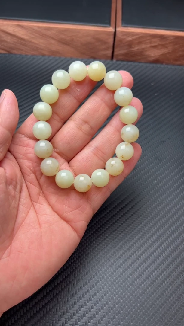 手串未镶嵌和田玉且末微色差m迪克兰二细