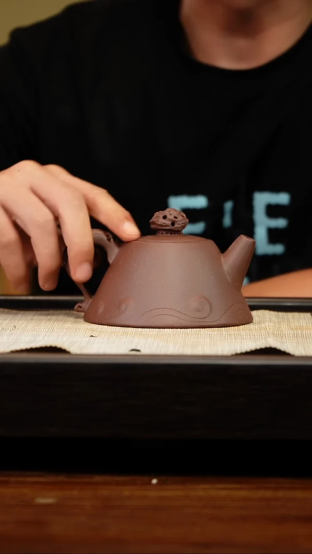 茶壶紫砂浮**語天青惊涛