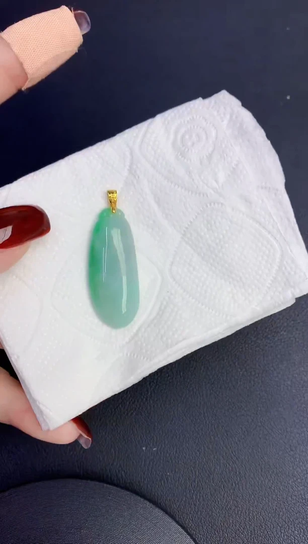 颈饰未镶嵌翡翠缅甸天然翡翠A货