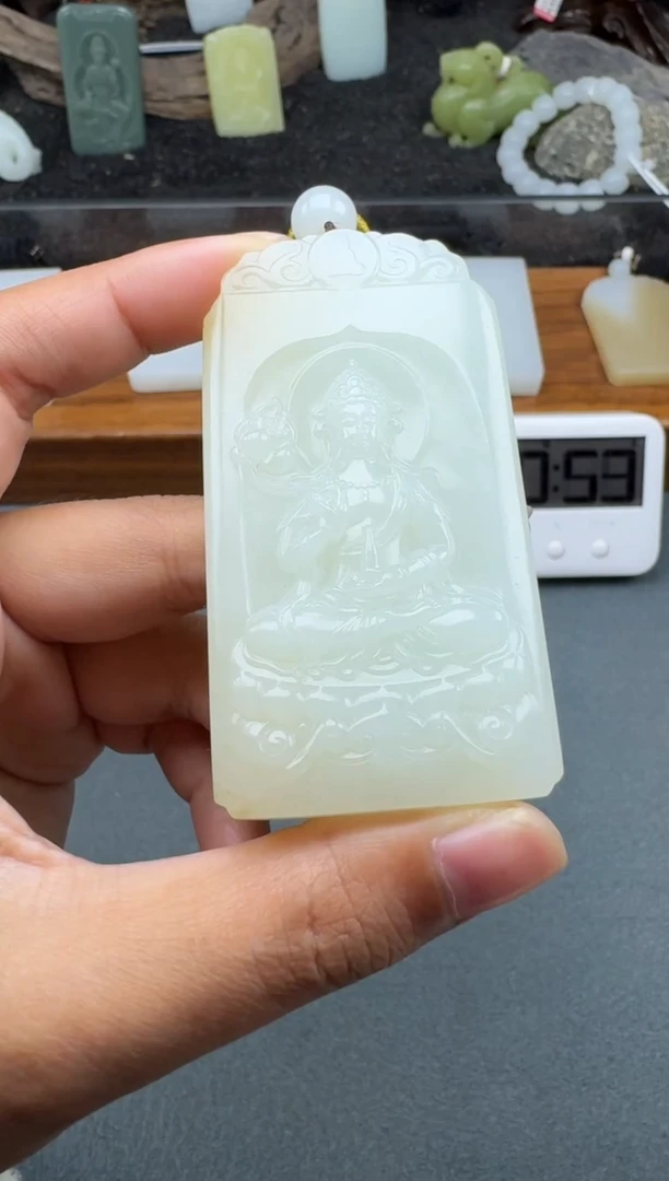 颈饰未镶嵌和田玉1