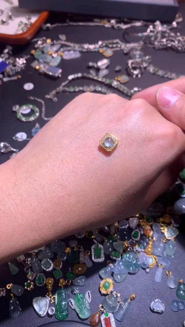 【闪购商品】翡翠吊坠(不含链)银S925镶嵌1