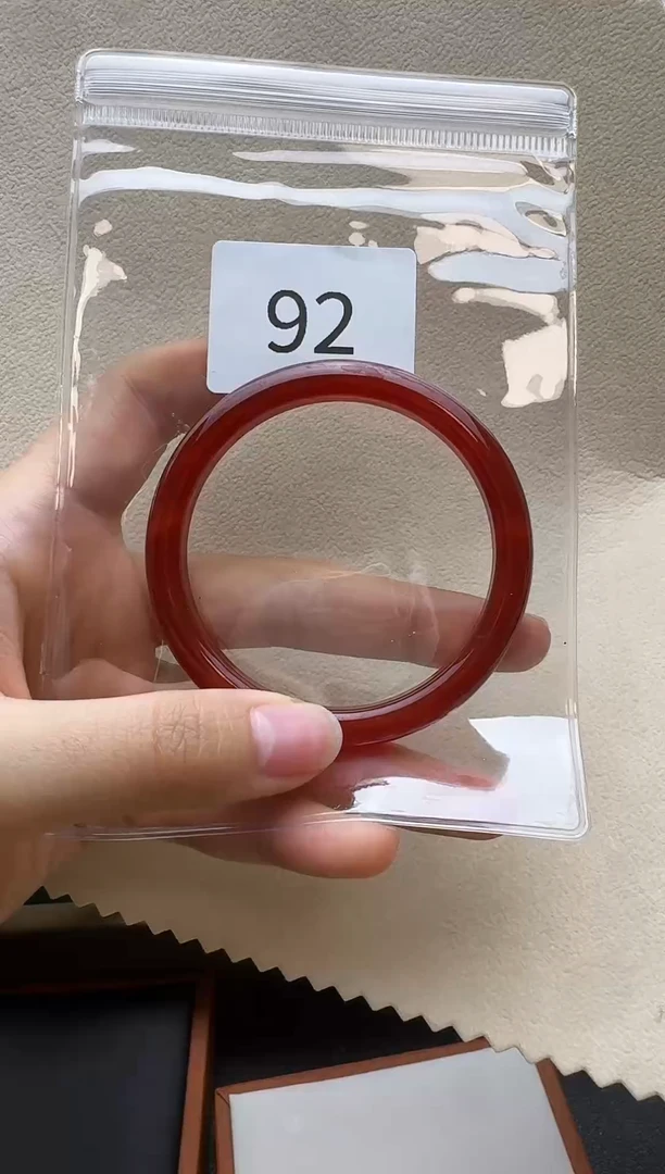 【闪购商品】玛瑙/玉髓手镯合金140