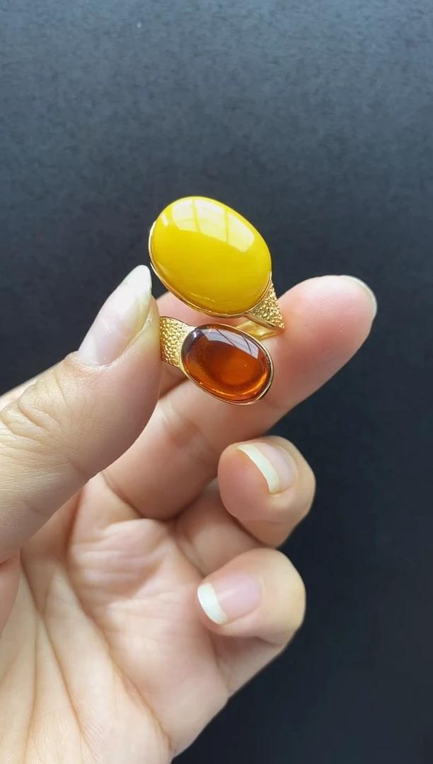 裸石琥珀未镶嵌戒指