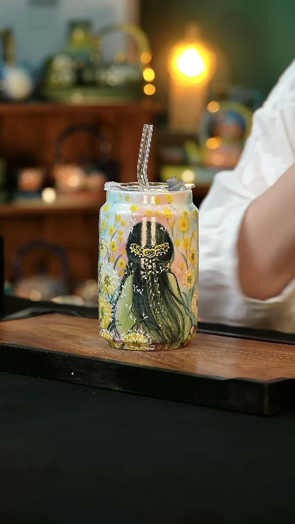 杯照**?手绘心瓷陶瓷浮力