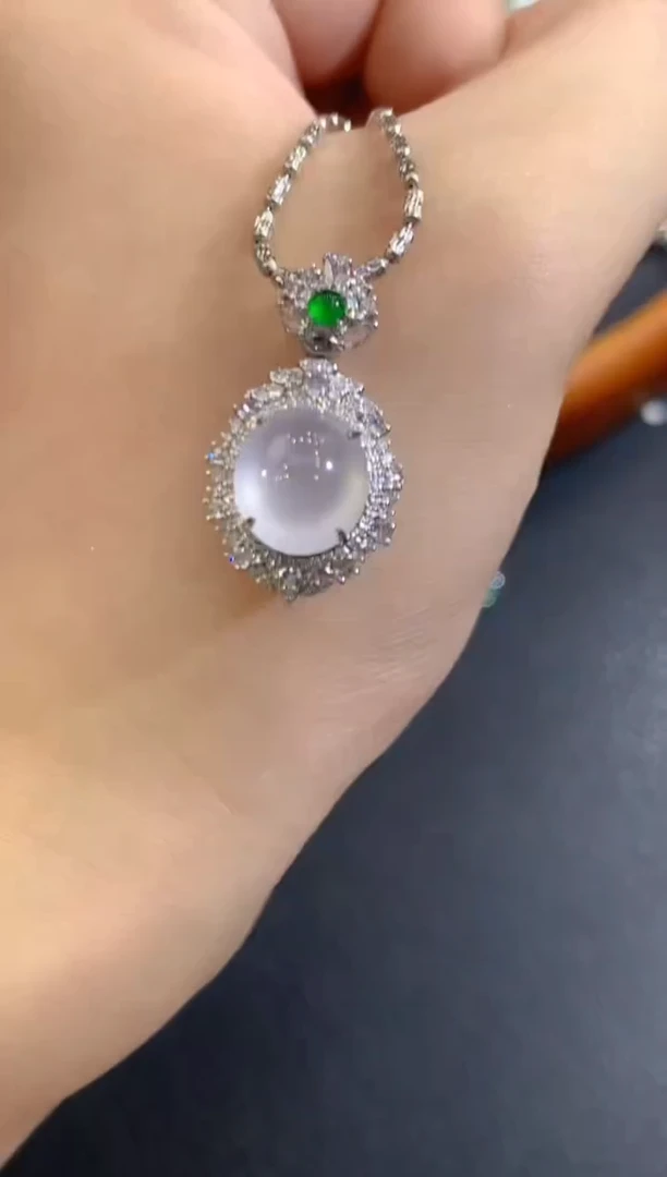 吊坠(不含链)18K金镶嵌翡翠104-吊坠