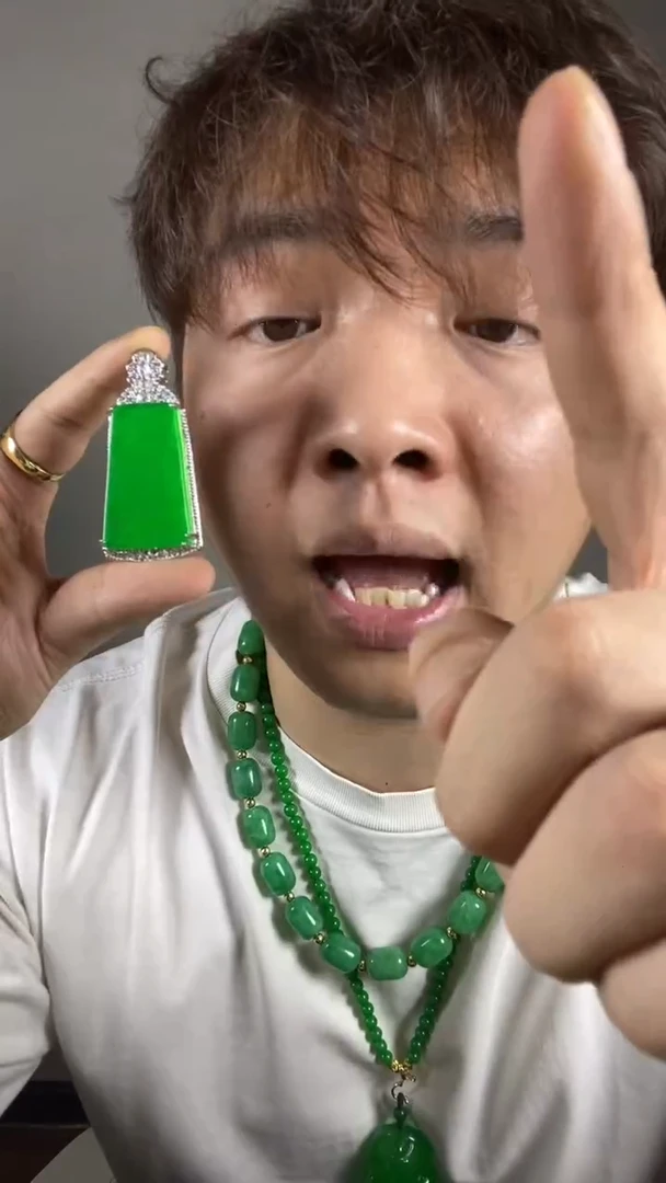 翡翠未镶嵌吊坠(赠链)高端时尚豪镶无事牌吊坠