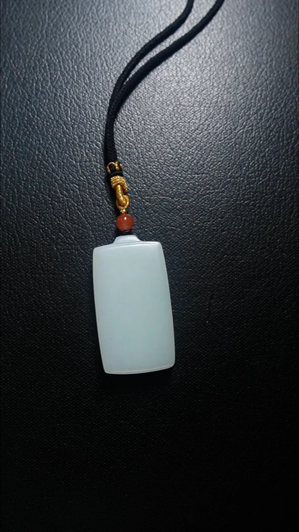 颈饰未镶嵌和田玉无事牌