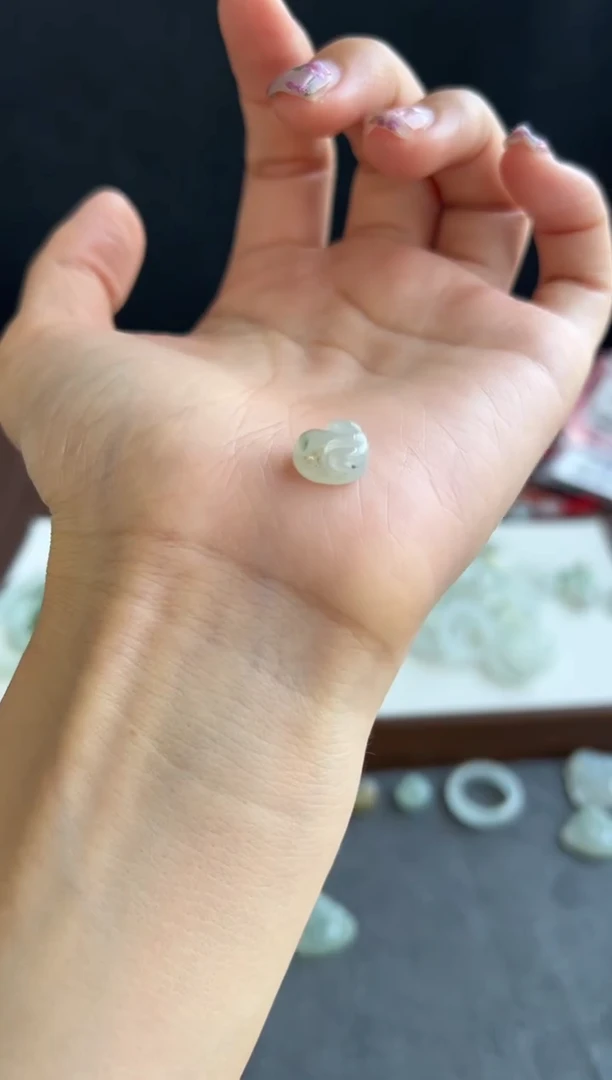 吊坠(不含链)未镶嵌翡翠116买断