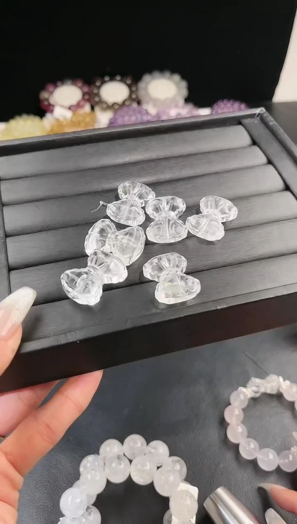 【闪购商品】水晶手链未镶嵌多样性发一白水蝴蝶结